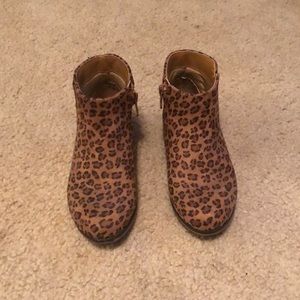 Cheetah print toddler girl boots, size 11